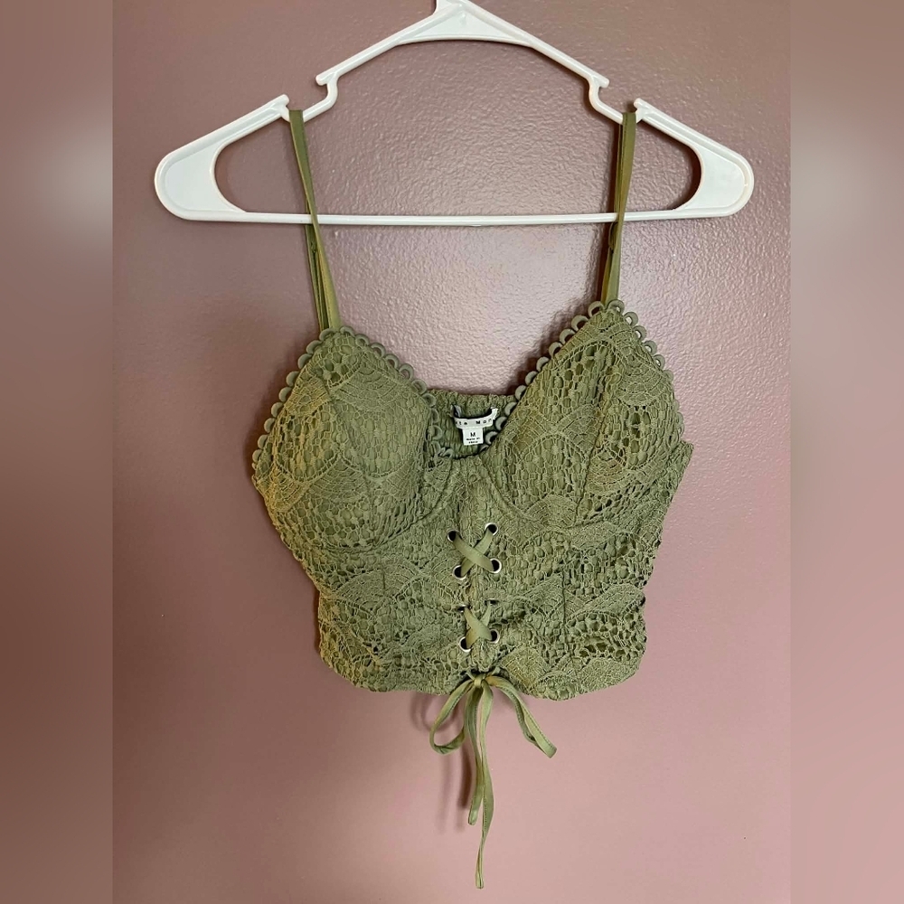 Haute Monde Lace Crop Top Size M